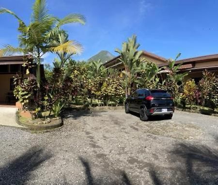 Aunty Arenal Lodge La Fortuna 外观 照片