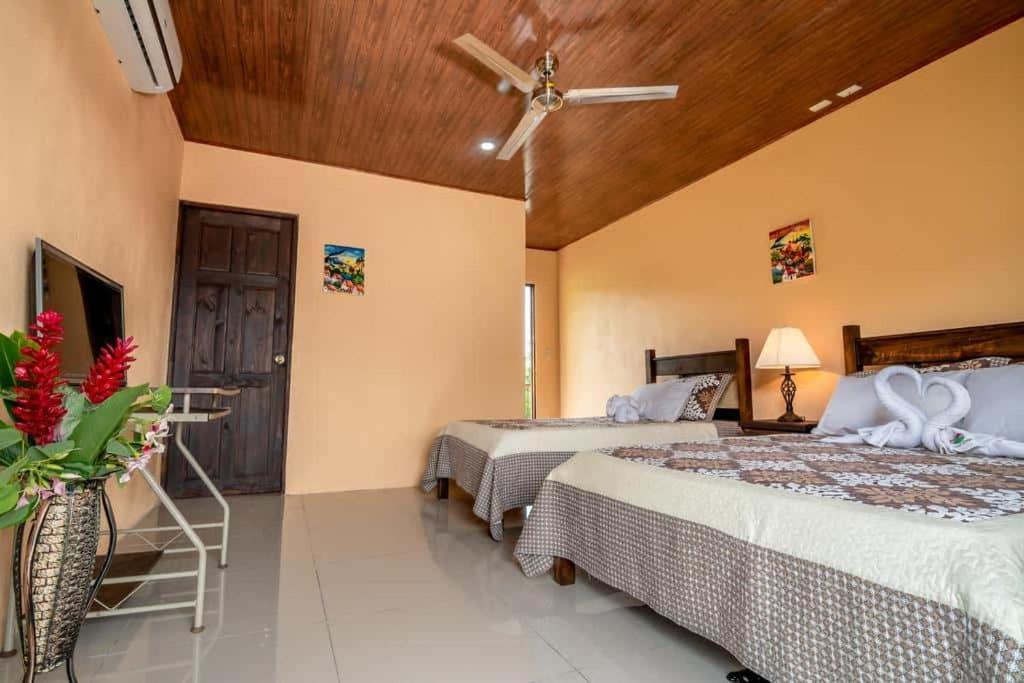 Aunty Arenal Lodge La Fortuna 外观 照片