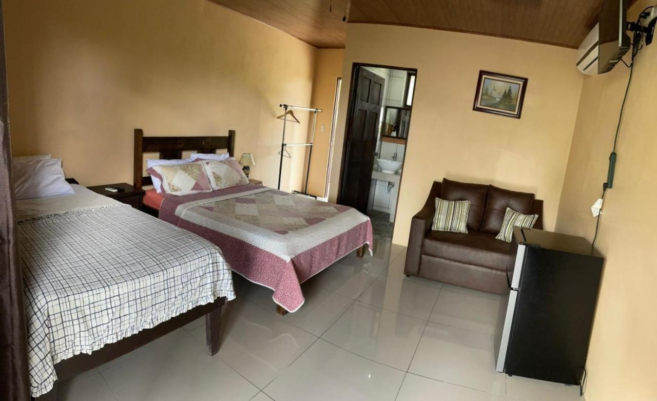 Aunty Arenal Lodge La Fortuna 外观 照片