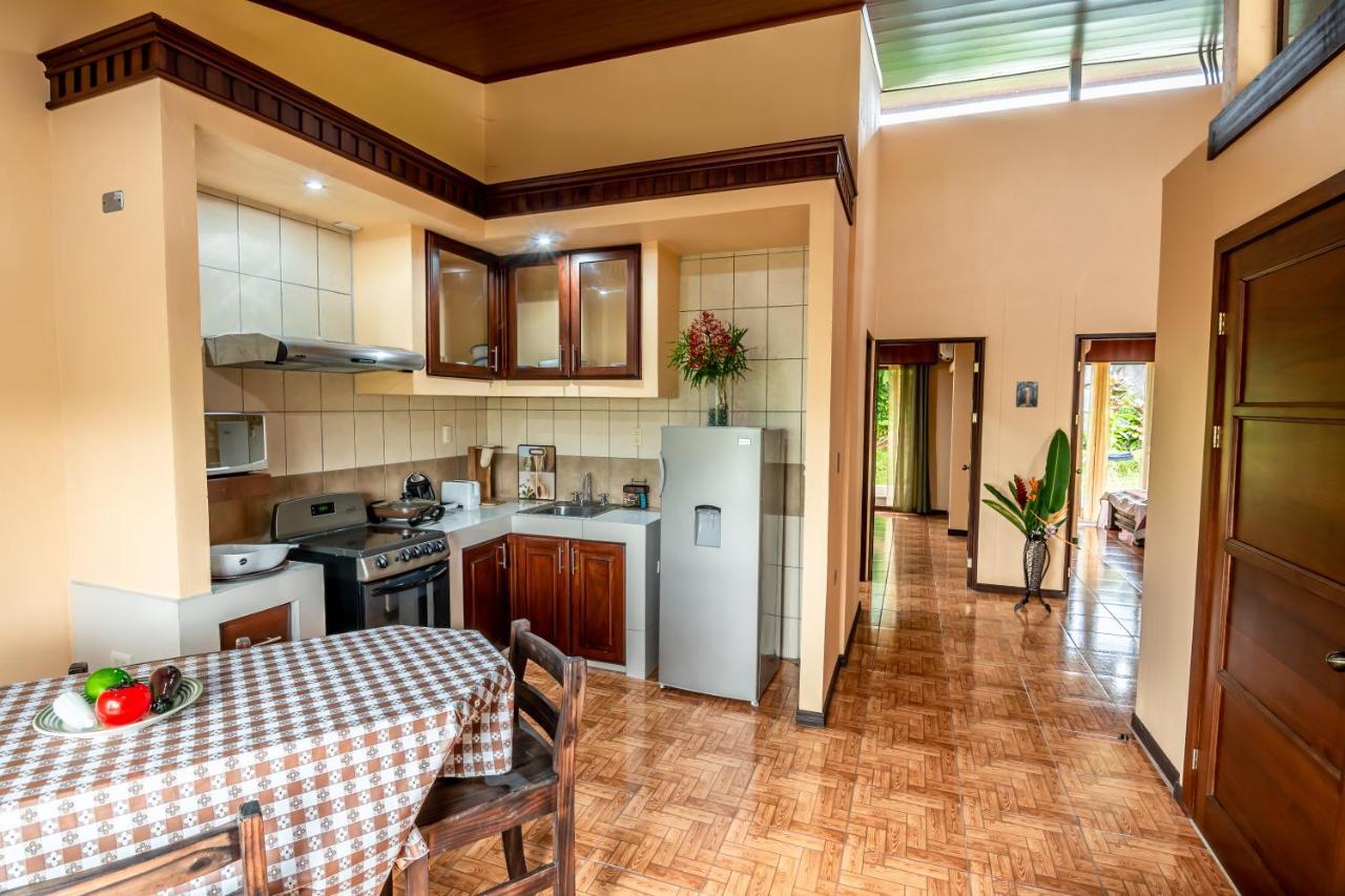 Aunty Arenal Lodge La Fortuna 外观 照片